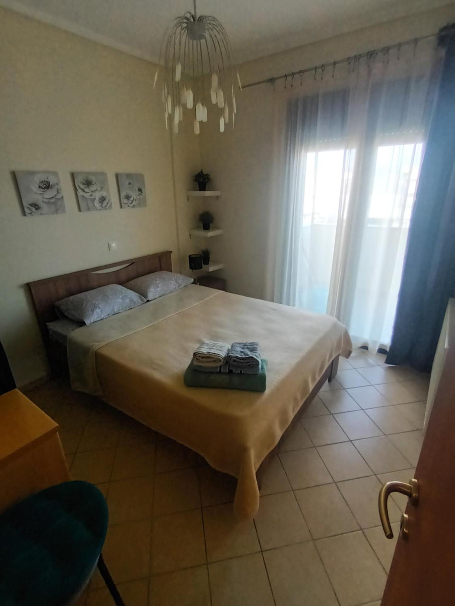 Sunny Penthouse Apartament